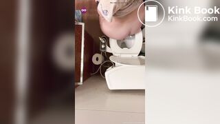 Teen pooping from above