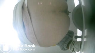 Spy pooping at a Chinese uni toilet 4
