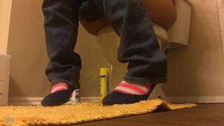 Ebony girl Big ass diarrhea toilet