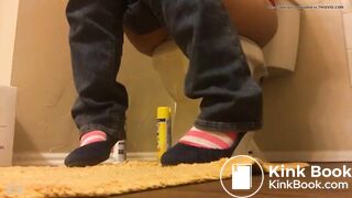 Ebony girl Big ass diarrhea toilet