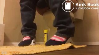 Ebony girl Big ass diarrhea toilet