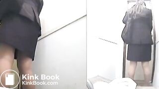 Japanese woman's toilet scene - video 523