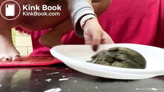 vuole nutrirti con la sua cioccolata 2