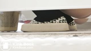 young Chinese girl quickly takes a soft thick shit