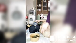 CHINESE SCAT FEMDOM
