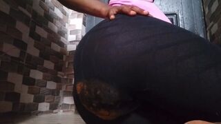 AFRICAN HUGE LEGGINGS POOP
