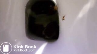 Girl pooping - video 844