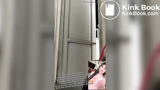 Girl's pooping without closing or locking the door