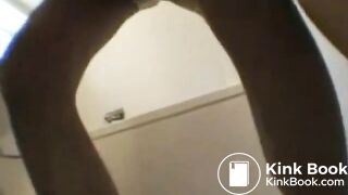 Girl pooping - video 859