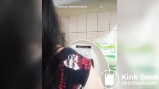 Compilation girl pooping and farting in the toilet