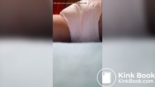 Pooping - video 628