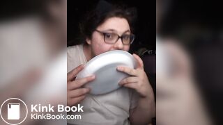 Kitty Cat Eating Her Stinky Dinner Timelapse