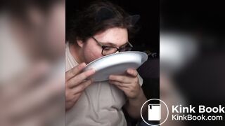 Kitty Cat Eating Her Stinky Dinner Timelapse
