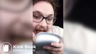 Kitty Cat Eating Her Stinky Dinner Timelapse