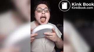 Kitty Cat Eating Her Stinky Dinner Timelapse