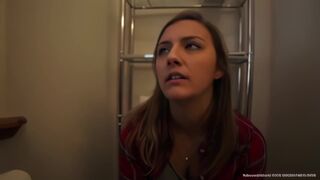 Girl has to poop at boyfriend's house