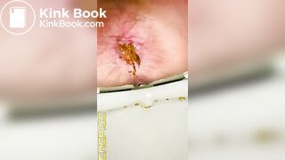 Girl pooping on toilet - video 170