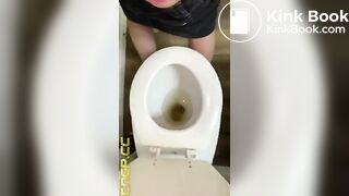 Girl pooping on toilet - video 170