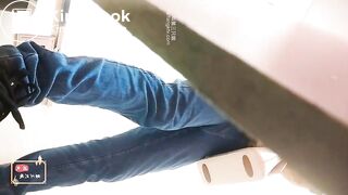 spy camera asian girl pee and shit.video_1283