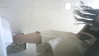 spy camera asian girl pee and shit.video_1242