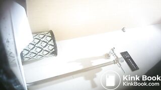 spy camera asian girl pee and shit.video_1242