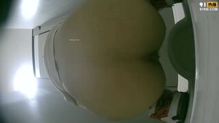 Chinese girl little diarrhea