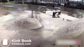 Shitting in the skatepark