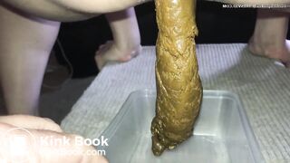 Hot girl pissing and shitting in container - video 2