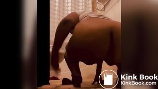 Girl that I went to school with pooping for me for free