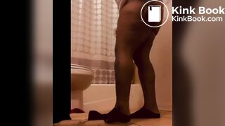 Girl that I went to school with pooping for me for free