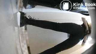 spy camera asian girl pee and shit.video_1238
