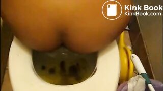 Cacca da dietro di ragazza nera