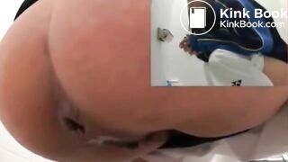 Japanese woman's toilet scene - video 39