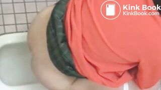 Japanese woman's toilet scene - video 13