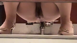 spy camera asian girl pee and shit.video_552