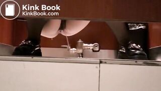 spy camera asian girl pee and shit.video_552