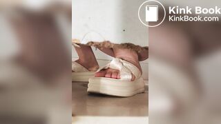 spy camera asian girl pee and shit.video_764