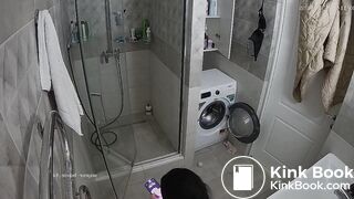 woman who poops