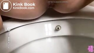 toilet sluge girl