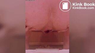 Twitter girl poop 1
