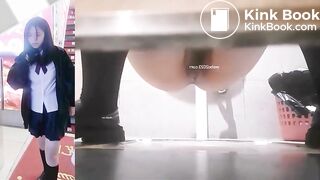 spy camera asian girl pee and shit.video_537