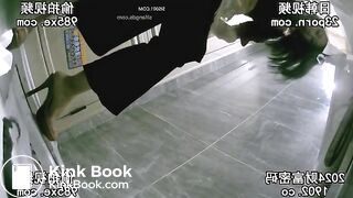 spy camera asian girl pee and shit.video_515