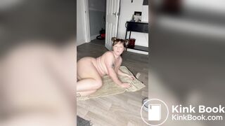 Hot girl shitting - video 114