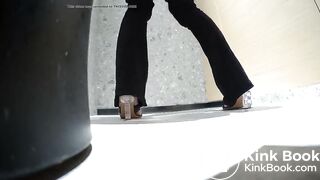 spy camera asian girl pee and shit.video_551