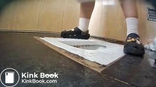 spy camera asian girl pee and shit.video_529