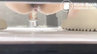 spy camera asian girl pee and shit.video_530