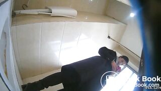 spy camera asian girl pee and shit.video_499