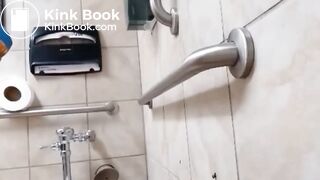 SEXY EBONY BABE PROJECTILE POOP