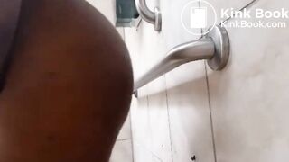 SEXY EBONY BABE PROJECTILE POOP