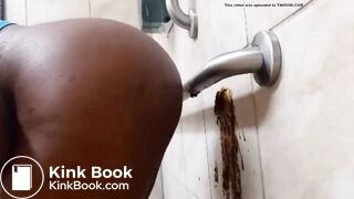 SEXY EBONY BABE PROJECTILE POOP